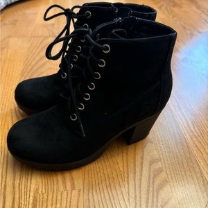 Unr8ed Black suede 3” heeled boots. Women’s size 8. They have laces and zipper
